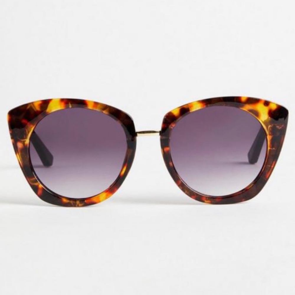 🆕🕶️ Cateye Smoke Lens Sunglasses NWT Torrid New Tortoiseshell